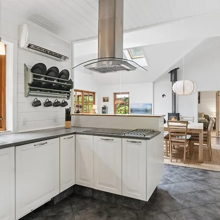 Сasa de vacaciones Pertti - 625m From The Sea By Interhome Højby