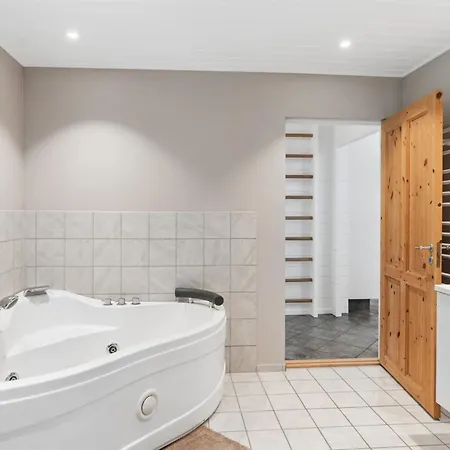 Сasa de vacaciones Pertti - 625m From The Sea By Interhome Højby