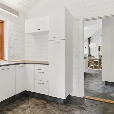 Сasa de vacaciones Pertti - 625m From The Sea By Interhome Højby